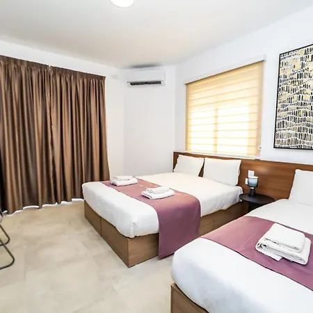 Corner Park View Deluxe - By Hostmt Daire St. Paul's Bay