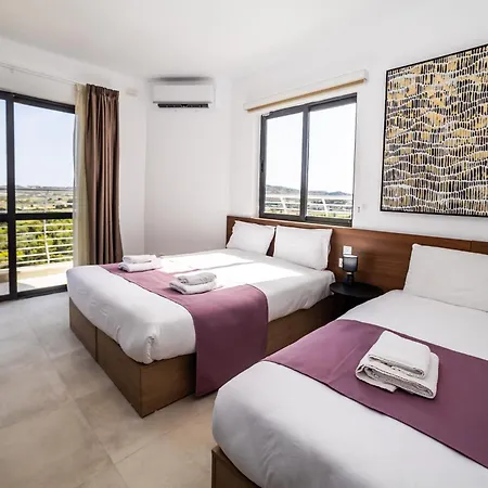 Corner Park View Deluxe - By Hostmt