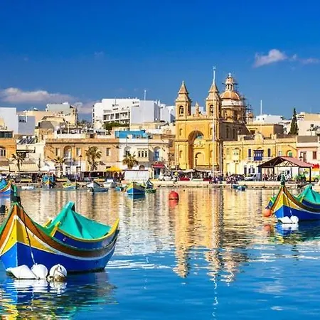 Lägenhet Corner Park View Deluxe - By Hostmt