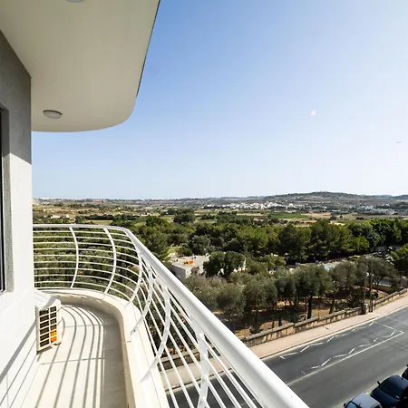 Corner Park View Deluxe - By Hostmt * セント・ポールズ・ベイ