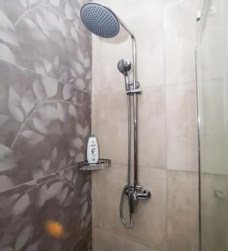 Corner Park View Deluxe - By Hostmt *