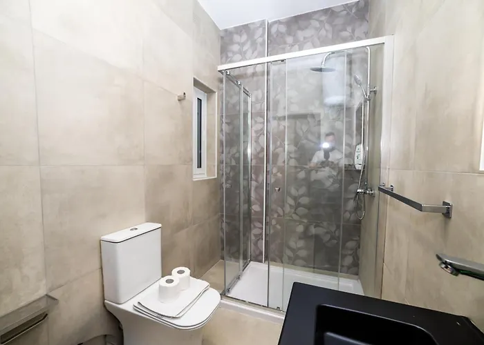 Corner Park View Deluxe - By Hostmt Appartement St. Paul's Bay